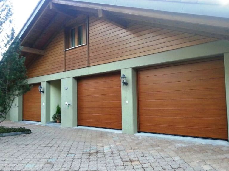 Garagen-Sektionaltor LPU42 M-Sicke Decograin Golden Oak